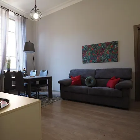 Red Note Apartment Turin