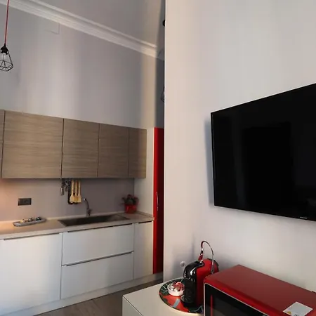 Apartment Red Note *